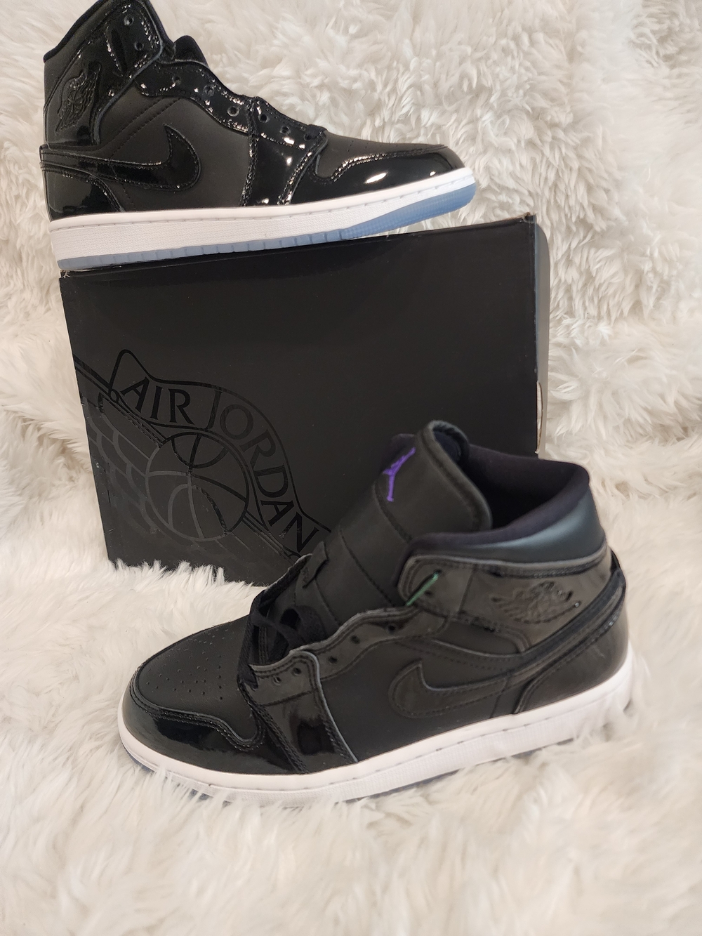 Nike Air Jordan 1 Mid Men’s Basketball Shoes - Black